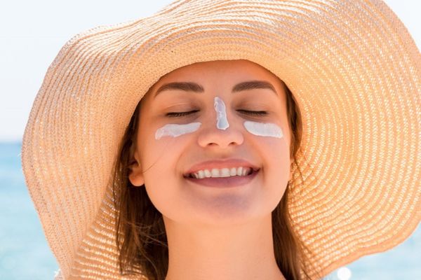 Rutina de limpieza facial diaria para eliminar suciedad y cuidar la piel